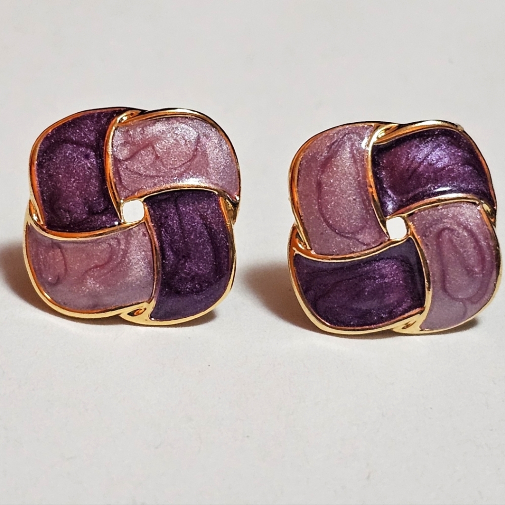 Purple and lavender swirl foursquare enameled earrings vintage